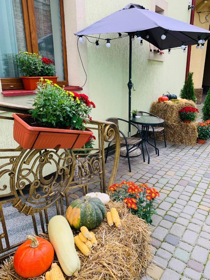 Sunny Hotel Lviv