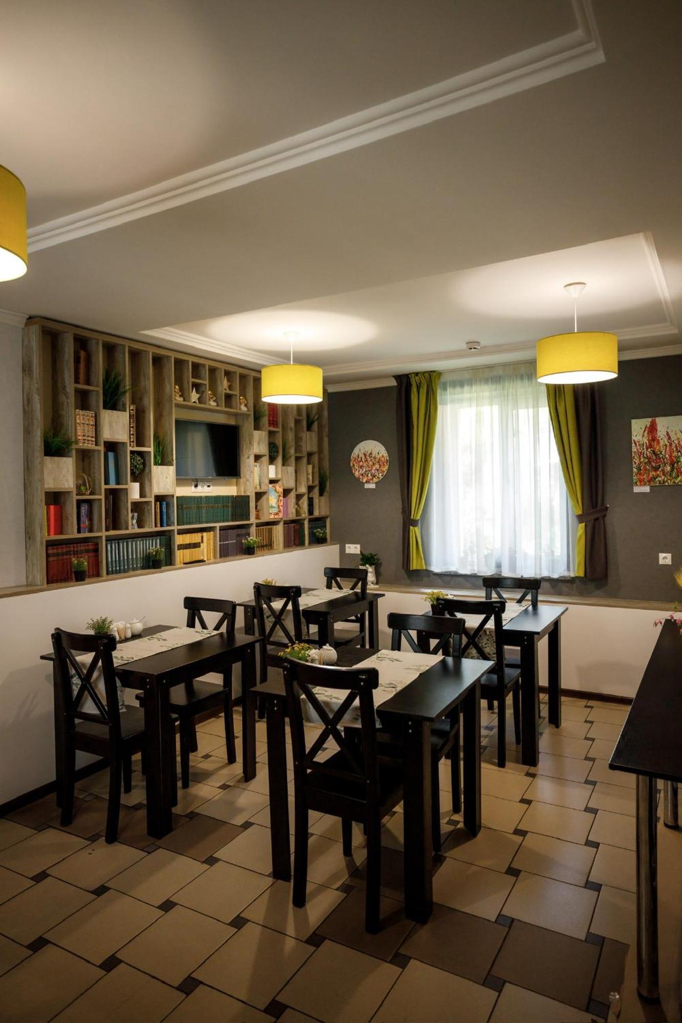 Hotel Sunny Lviv