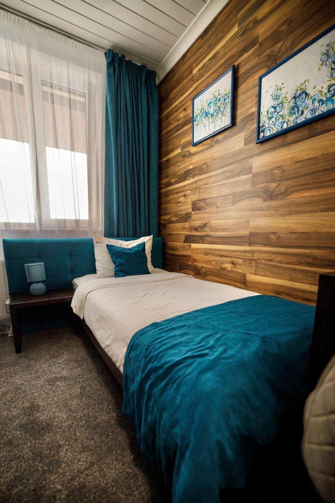 Sunny Hotel Lviv